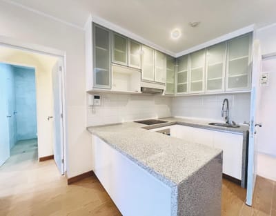 Alquilo penthouse en San Isidro
