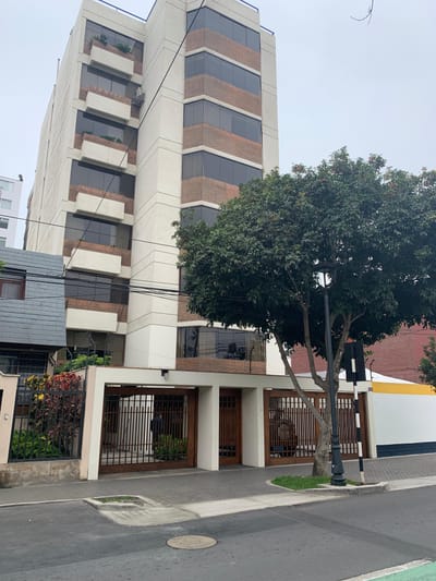 LIBERTADORES SAN ISIDRO VENDO BONITO DEPARATMENTO