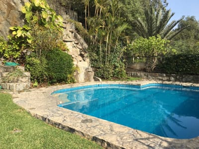 Vendo exclusiva casa en la Planicie al frente del hoyo 6 del Country club !!