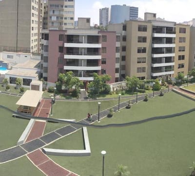 SURCO ALQUILO DPTO S/ 3300 FRENTE PARQUE TIPO CLUB HOUSE (CERCA COLEGIO MARKHAM)