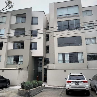 SURCO VENDO DPTO U$212,000  (CERCA COLEGIO MARKHAM, JOCKEY PAZA, CLINICA TEZZA)