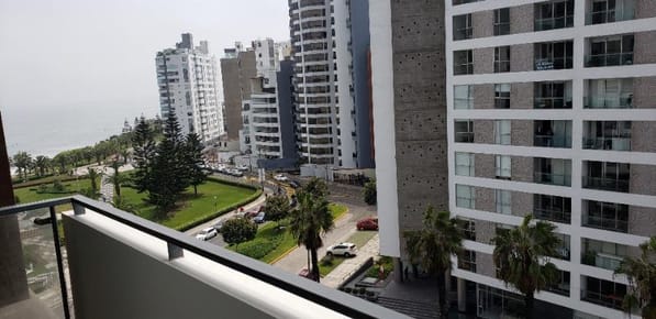 Departamento con Vista Lateral Al Mar · 2 Dorm. · 1 Estacionamiento