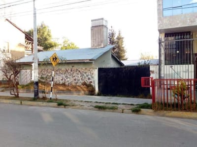 VENTA DE CASA COMO TERRENO EN PJ SAN FERNANDO SAN CARLOS