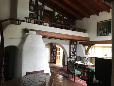 Vendo casa en San Isidro. Excelente zona y frente