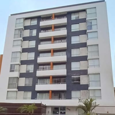 Dpto. bien ubicado cerca a la Av. El Ejercito, restaurantes, colegios y parques.