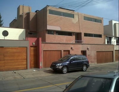 CASA COMO TERRENO EN VENTA