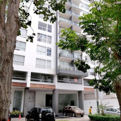 Dpto DORM  m   Frente a Parque