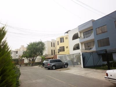 VENTA casa con mini-departamentos cerca a universidades