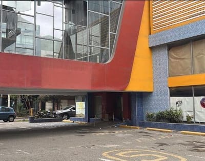 EN ALQUILER LOCAL COMERCIAL DE m EN SAN ISIDRO
