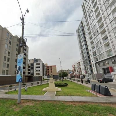 En esquina a pasos del Malecn de San Miguel RDA