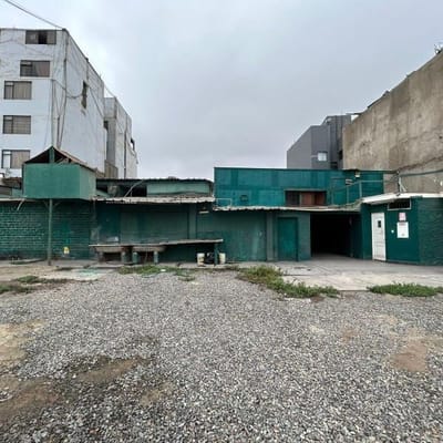 Terreno comericial con Alto Trnsito en Av Aviacin San Borja