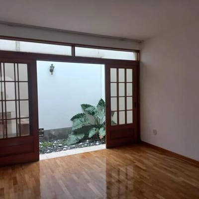 LINDA CASITA EN CONDOMINIO DE  CASAS  A UNA CUADRA DEL PENTAGONITO