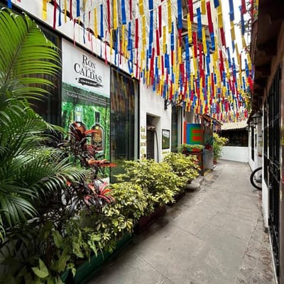 Av La Paz alto trnsito Comercio Metropolitano para  pisos