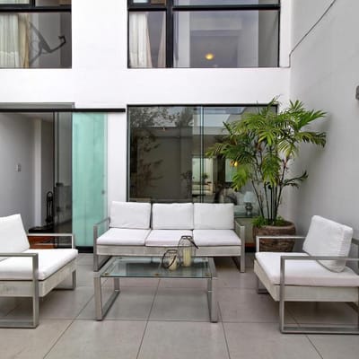 Hermoso departamento duplex en primer piso con piscina a unas cuadras del Golf
