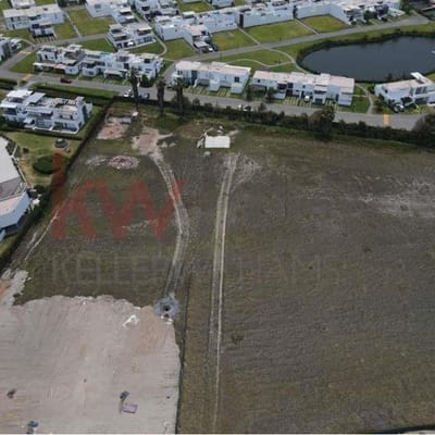 Gran terreno de  m en venta frente a la Panamericana Sur