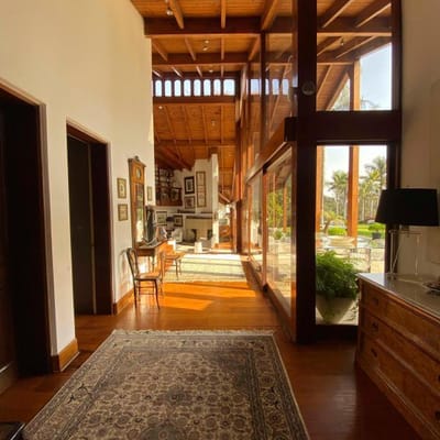 HERMOSA CASA FRENTE AL COLEGIO VILLA MARÍA LA PLANICIE Y VISTA AL GOLF