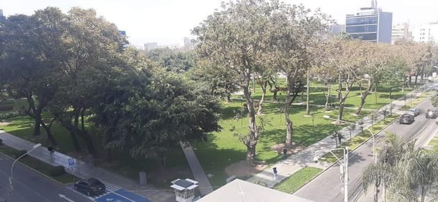 OFICINA EDIFICIO CORPORATIVO  IMPLEMENTADA  Y AMOBLADA