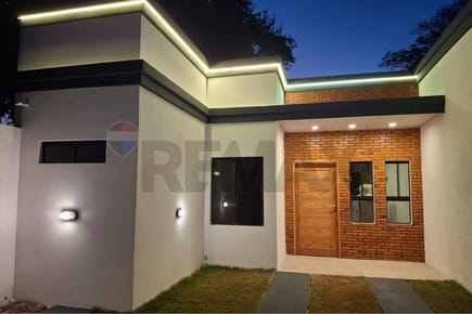 Chalet en Venta de 4 habitaciones a estrenar Luque en el barrio Primavera