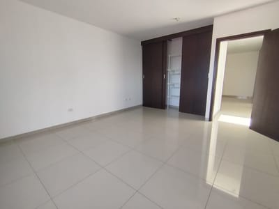  AMPLIO DEPARTAMENTO DE 1 DORMITORIO + TERRAZA  CONDOMINIO TORRES INGAVI