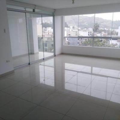 Oportunidad ! Flat de Excelente Distribución y Frente a Parque !!