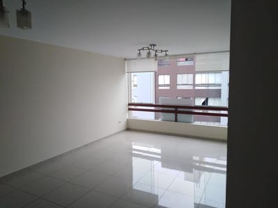 Vista Frontal, 5to Piso, ascensor