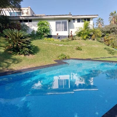 VENDO CASA LA PLANICIE CON VISTA PANORAMICA EN LA MOLINA