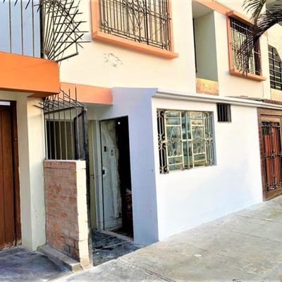 HABITACION PUERTA A CALLE er PISO BAO PRIVADO UPC METRO CEDROS DE VILLA