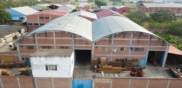 GALPÓN EN VENTA ZONA PARQUE INDUSTRIAL 4TO ANILLO