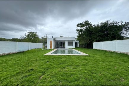 Casa-Venta-Avda.Zucolillo, Surubi`y, Mariano Roque Alonso, Central