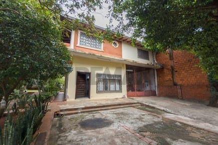 Casa de 5 habitaciones con 2 Terrenos en Asunción Barrio Nazareth