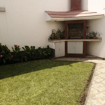 REMATO CASA MODERNA, ALAMOS DE MONTERRICO, CERCA AV. PRIMAVERA