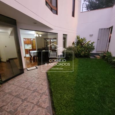 CASA EN CUARTA ETAPA DE LOS ALAMOS DE MONTERRICO