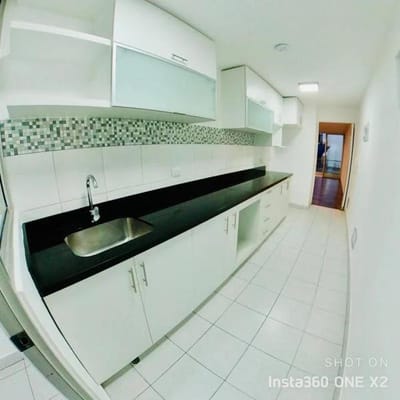 VENDO LINDO DEPARTAMENTO REMODELADO EN MIRAFLORES CERCA MALECÓN CISNEROS
