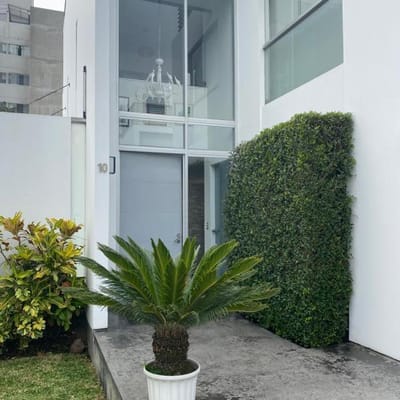 Hermosa casa en condominio exclusivo - Monterrico