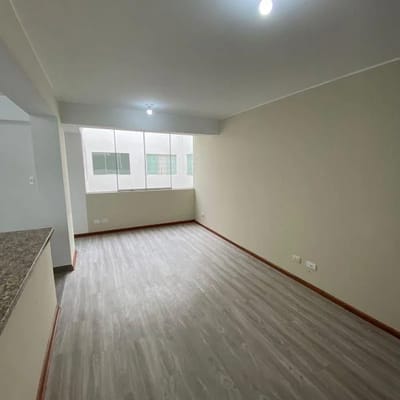 OCACION  AMPLIO DEPARTAMENTO EN ZONA RESIDENCIAL DE MIRAFLORES