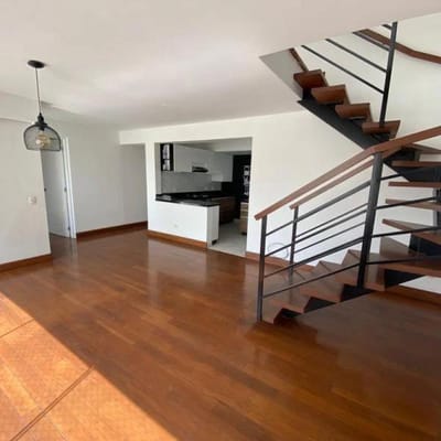 Ocasion! Vendo o alquilo  lindo duplex con terraza en Chacarilla