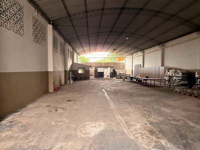 ALQUILO TINGLADO DE 510 M2 EN BARRIO SANTA ANA