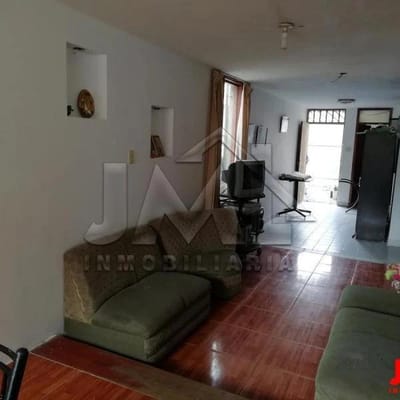 TERRENO EN AV. METROPOLITANA DE 277 M2 - CERCA A RESTAURANTE DON RULO