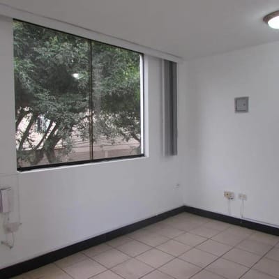 Ideal para oficina administrativa a puerta cerrada