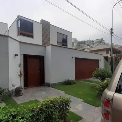 PRECIOSA CASA  URB LOS ALAMOS FPARQUE  AT  SURC  dormitorios  AC  m