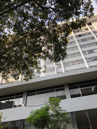 VENDO ESTUPENDA OFICINA MIRAFLORES (TARATA) 90 M2 + 02 COCHERAS + 02 BAÑOS
