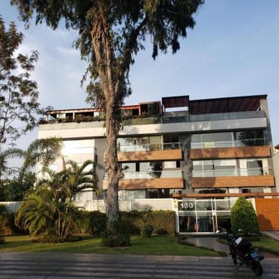 Venta de Moderno Dúplex en Av La Floresta, San Borja