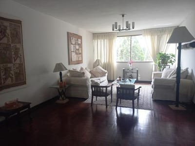 AMPLIA y BONITA CASA 2 plantas, BUEN ESTADO,  propietario vende a.precio TERRENO