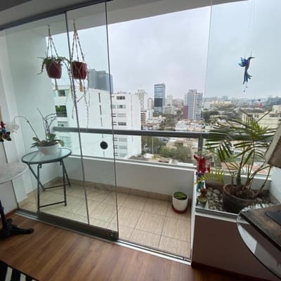SAN ISIDRO VENDO PRECIOSO DEPARTAMENTO