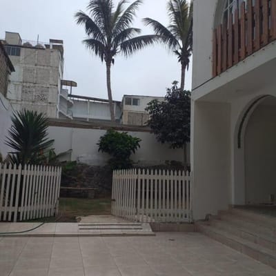 Casa en Huanchaco a media  cuadra de la playa