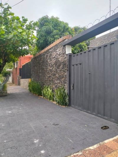 A la Venta Casa en Sajonia, Zona Comisaria 2da
