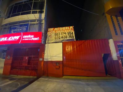 Alquiler Local Comercial Los Olivos - 120 m2 en plena Av. Proceres de Huandoy 