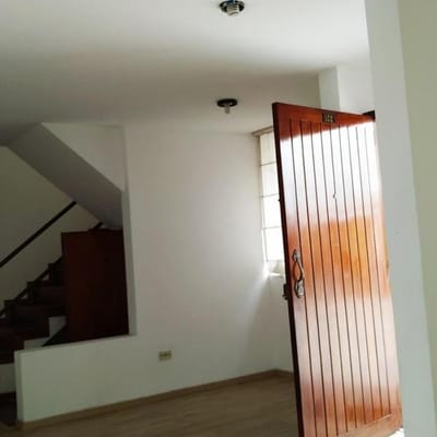 EN VENTA LINDA CASITA EN CONDOMINIO EN CAMACHO, LA MOLINA
