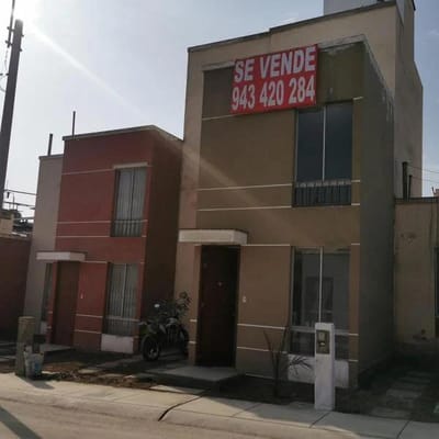 Linda casa 3 pisos, 5 dormitorios, 4 baños, Carabayllo, precio 75.000 USD