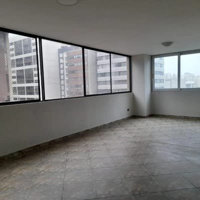 VENDO DEPARTAMENTO EN PISO  AV PARDO MIRAFLORES  MTS DOS DORMITORIOS